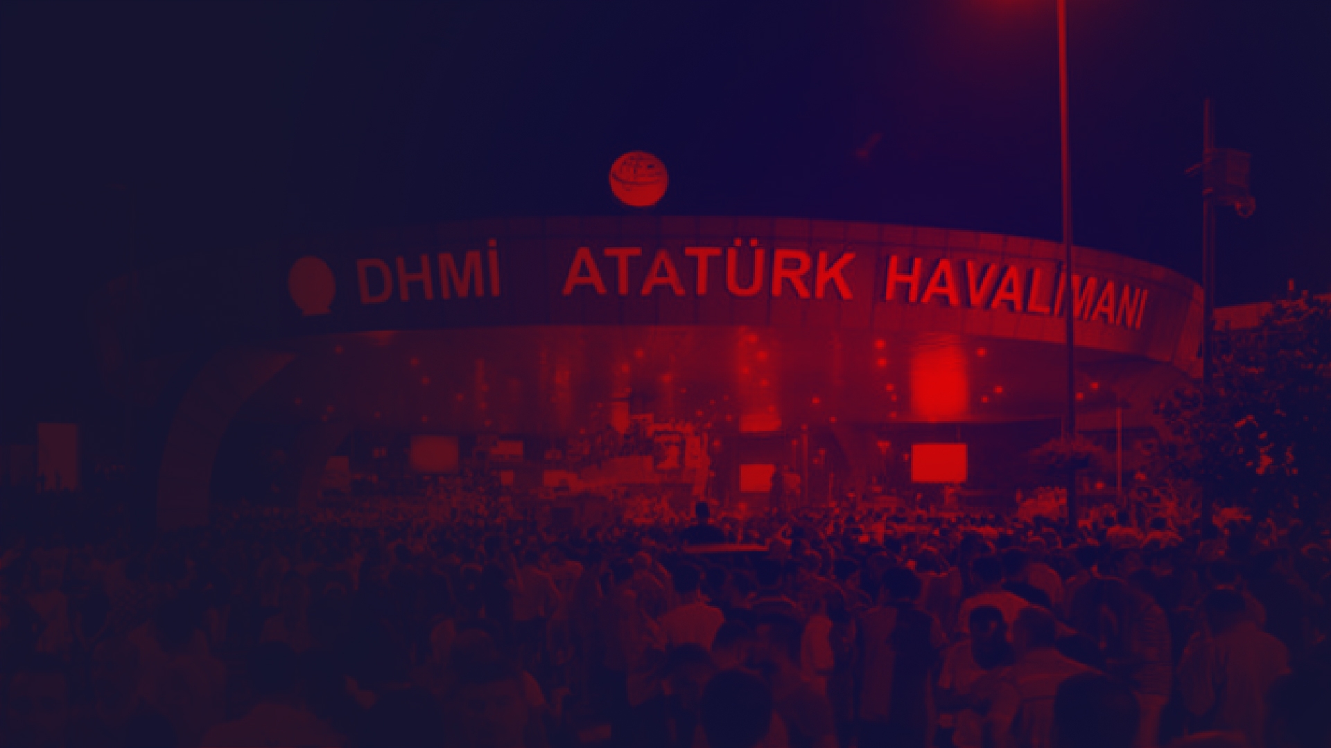 Cumhurbaşkanı Erdoğan Atatürk Havalimanına indi