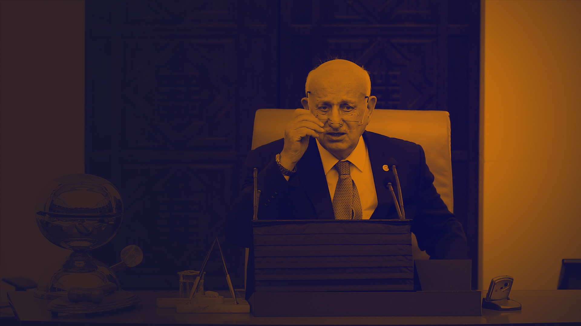 Gözaltına alınanların sayısı 1374'e yükseldi