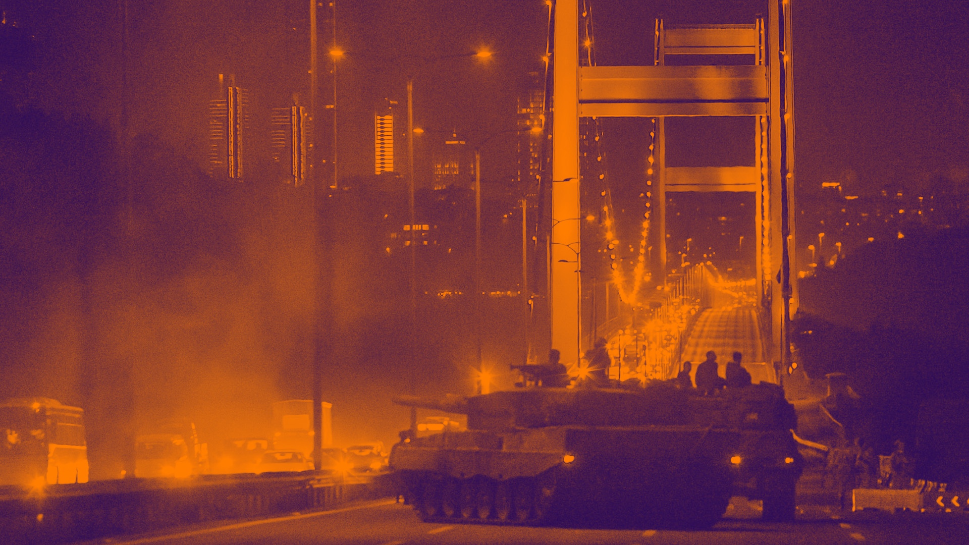 Köprüler askerler tarafından kapatıldı